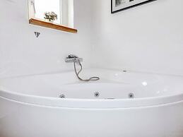 8 Person Holiday Home in Hojslev-by Traum