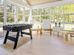 8 Person Holiday Home in Hojslev-by Traum