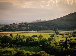 Belvilla by OYO Irene