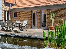 Charming Holiday Home in Geetbets With Terrace