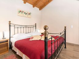 Picturesque Villa in Verteneglio With Pool