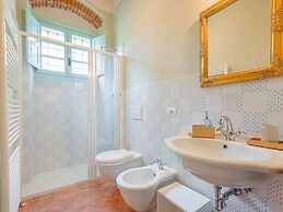 Belvilla by OYO Villa Capannina