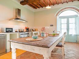 Belvilla by OYO Villa Capannina