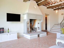 Belvilla by OYO Villa Capannina