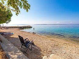 Seaside Apartment in Mandre