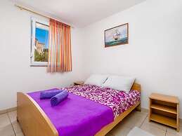 Seaside Apartment in Mandre