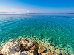 Seaside Apartment in Mandre