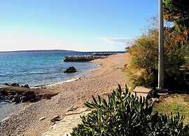 Seaside Apartment in Mandre