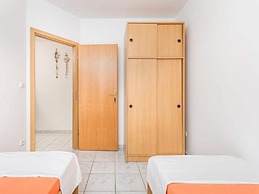 Seaside Apartment in Mandre