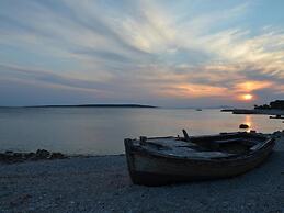 Seaside Apartment in Mandre