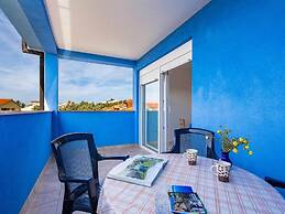 Lovely Apartment in Mandre With Barbecue