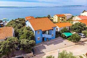 Mandre Coastal Hideaway