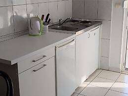 Comforting Holiday Home in Okrug Gornji near Sea Beach