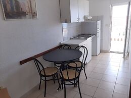 Comfortable Holiday Home in Okrug Gornji