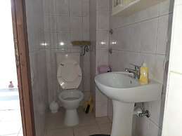 Comfortable Holiday Home in Okrug Gornji