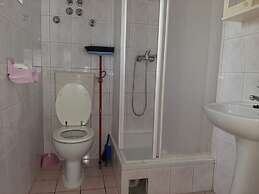 Lovely Apartment in Okrug Gornji near Bocici Beach