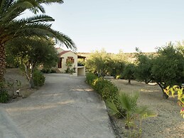 2 Villas Complex, Private Pool, Ideal for Groups!