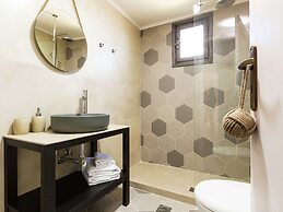 2 Villas Complex, Private Pool, Ideal for Groups!