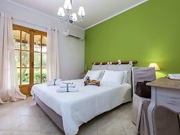 2 Villas Complex, Private Pool, Ideal for Groups!