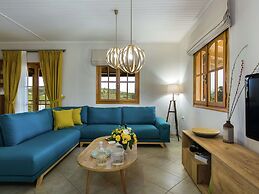 2 Villas Complex, Private Pool, Ideal for Groups!