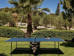 2 Villas Complex, Private Pool, Ideal for Groups!