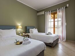 2 Villas Complex, Private Pool, Ideal for Groups!