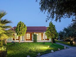 2 Villas Complex, Private Pool, Ideal for Groups!