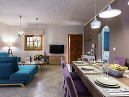 2 Villas Complex, Private Pool, Ideal for Groups!