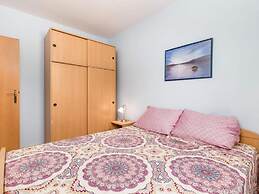 Pretty Apartment in Mandre With Barbecue