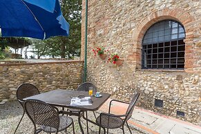 Tuscan Cottage With 2 Pools
