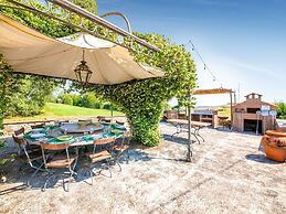Splendid Holiday Home in Orciatico with Hot Tub & Pool