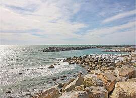 Splendid Holiday Home in Orciatico with Hot Tub & Pool