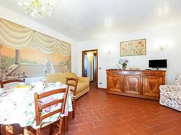 Splendid Holiday Home in Orciatico with Hot Tub & Pool