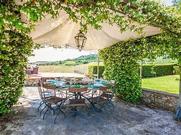 Splendid Holiday Home in Orciatico with Hot Tub & Pool