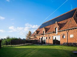 Cosy Holiday Home in Moorslede With Pool