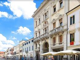 Inviting Apartment in Venice near Doge's Palace