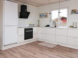 6 Person Holiday Home in Hejls