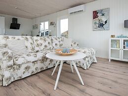 6 Person Holiday Home in Hejls