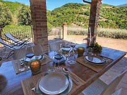 Charming Assisi Stay With Views