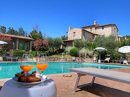 Charming Assisi Stay With Views