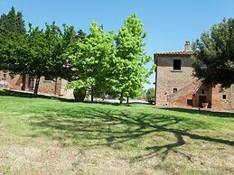 Belvilla by OYO Leccio