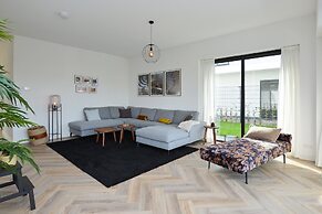 Luxury Villa on the Waterfront With Jetty