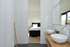 Luxury Villa on the Waterfront With Jetty