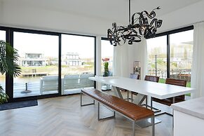 Luxury Villa on the Waterfront With Jetty