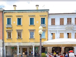 Sophisticated Apartment in Venice near Hostaria Vite Rossa