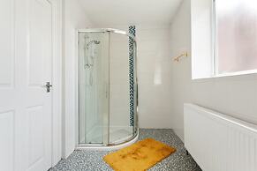 Cushy Apartment in Blackpool near Sea