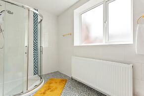 Cushy Apartment in Blackpool near Sea