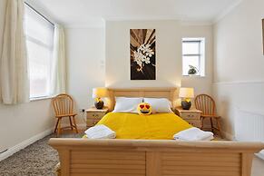 Cushy Apartment in Blackpool near Sea