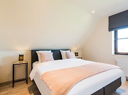 Chic Villa in Comines-warneton With Garden