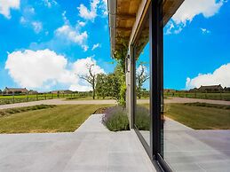 Chic Villa in Comines-warneton With Garden